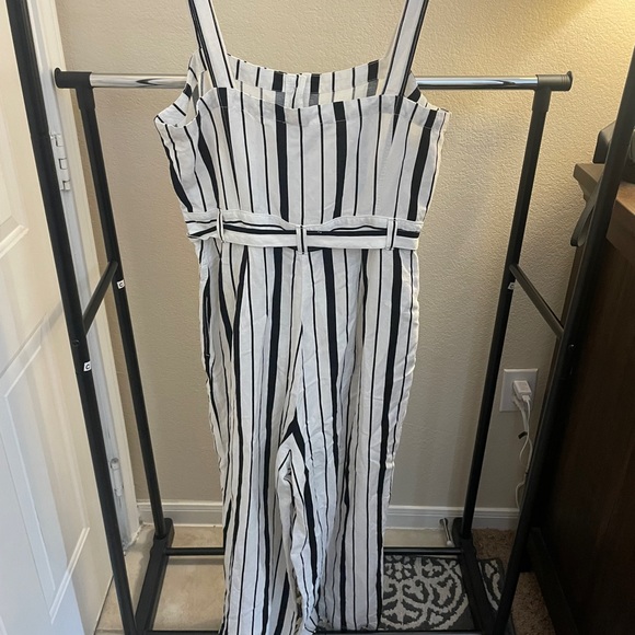 LOFT New jumpsuit - Picture 2 of 6